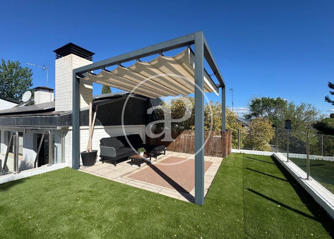 5 Zimmer Villa zu verkaufen in La Moraleja mit Pool - 2.800.000 € (Ref: 9807971)