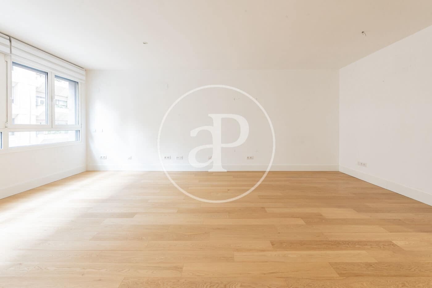 1 bedroom Apartment for sale in Madrid city with pool - € 880,000 (Ref: 9811589)