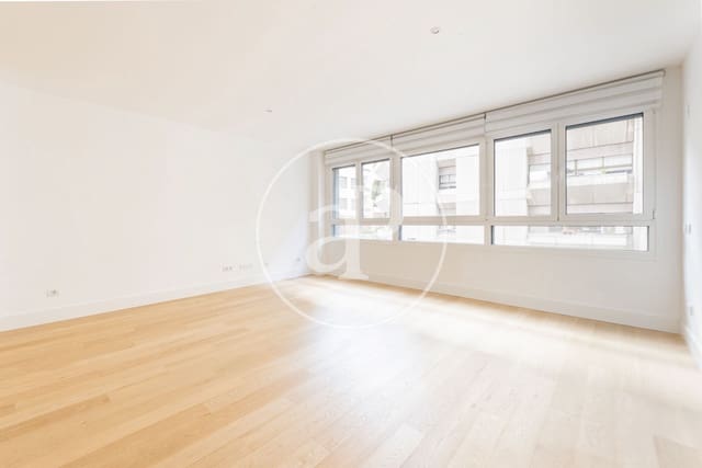 1 slaapkamer Appartement te koop in Rios Rosas, Madrid stad met zwembad - € 880.000 (Ref: 9811589)