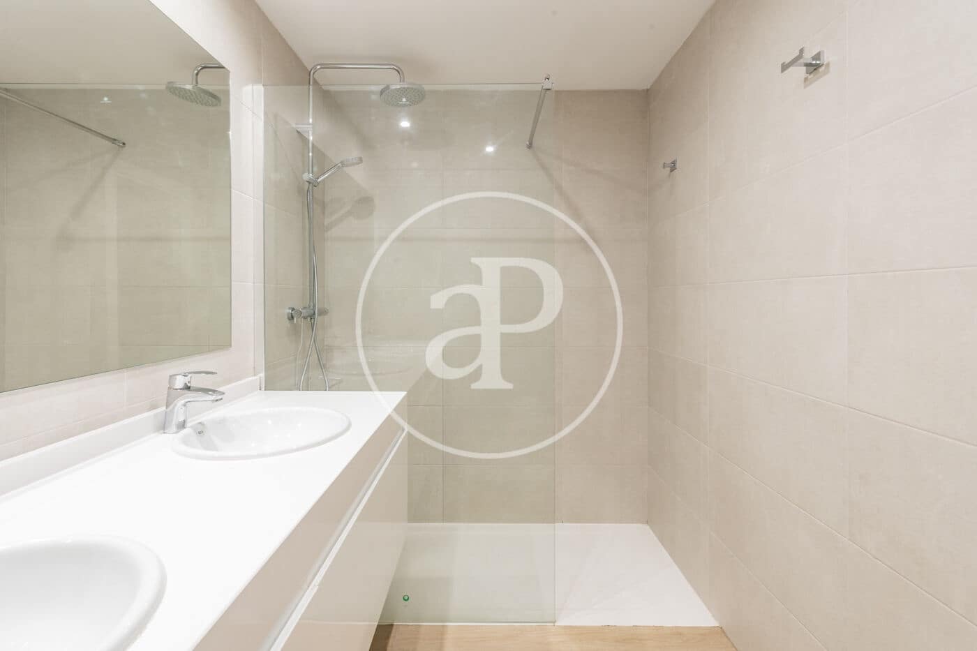 1 bedroom Apartment for sale in Madrid city with pool - € 880,000 (Ref: 9811589)