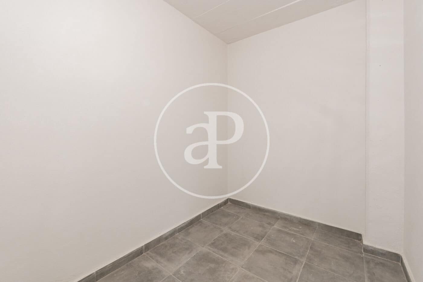 1 bedroom Apartment for sale in Madrid city with pool - € 880,000 (Ref: 9811589)