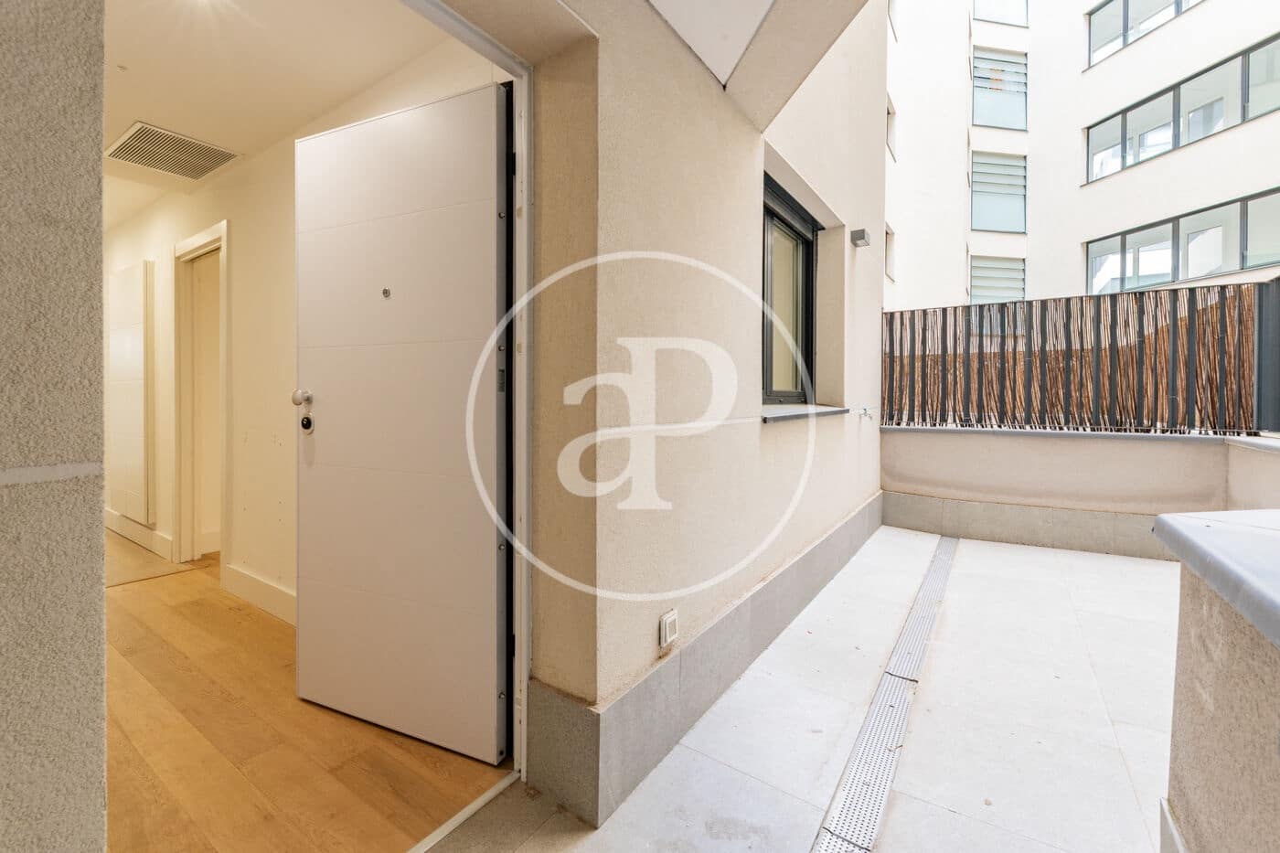 1 bedroom Apartment for sale in Madrid city with pool - € 880,000 (Ref: 9811589)