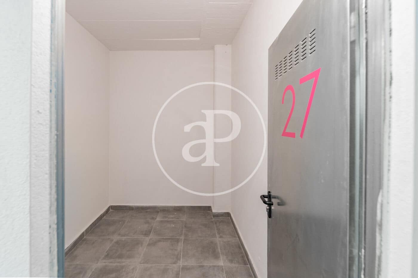 1 bedroom Apartment for sale in Madrid city with pool - € 880,000 (Ref: 9811589)
