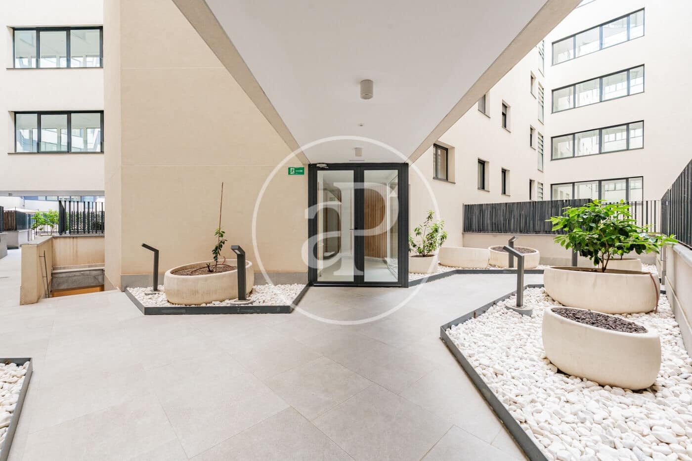 1 bedroom Apartment for sale in Madrid city with pool - € 880,000 (Ref: 9811589)