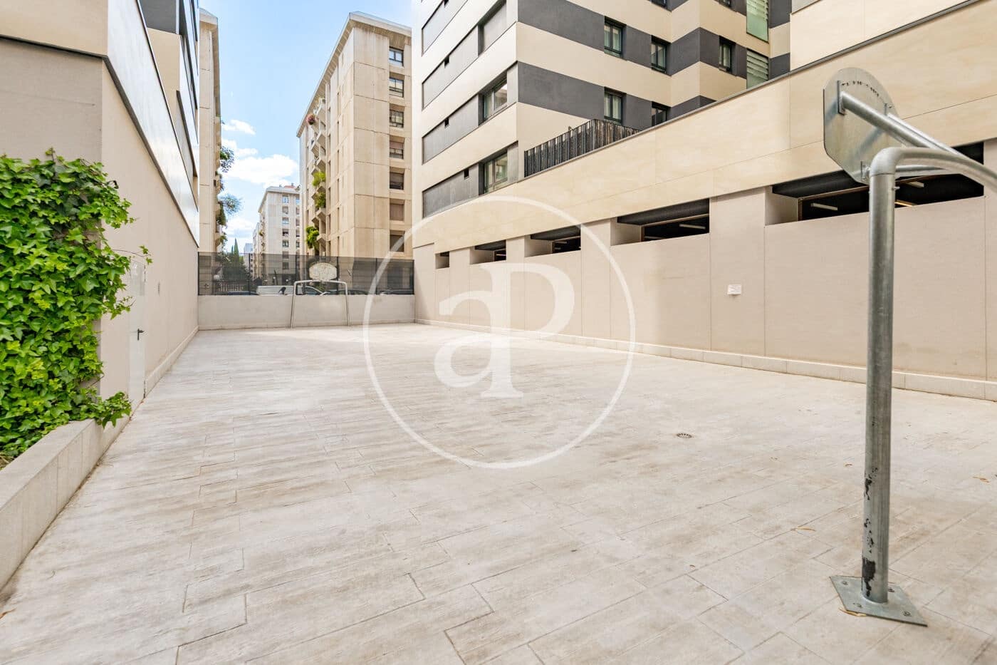 1 bedroom Apartment for sale in Madrid city with pool - € 880,000 (Ref: 9811589)
