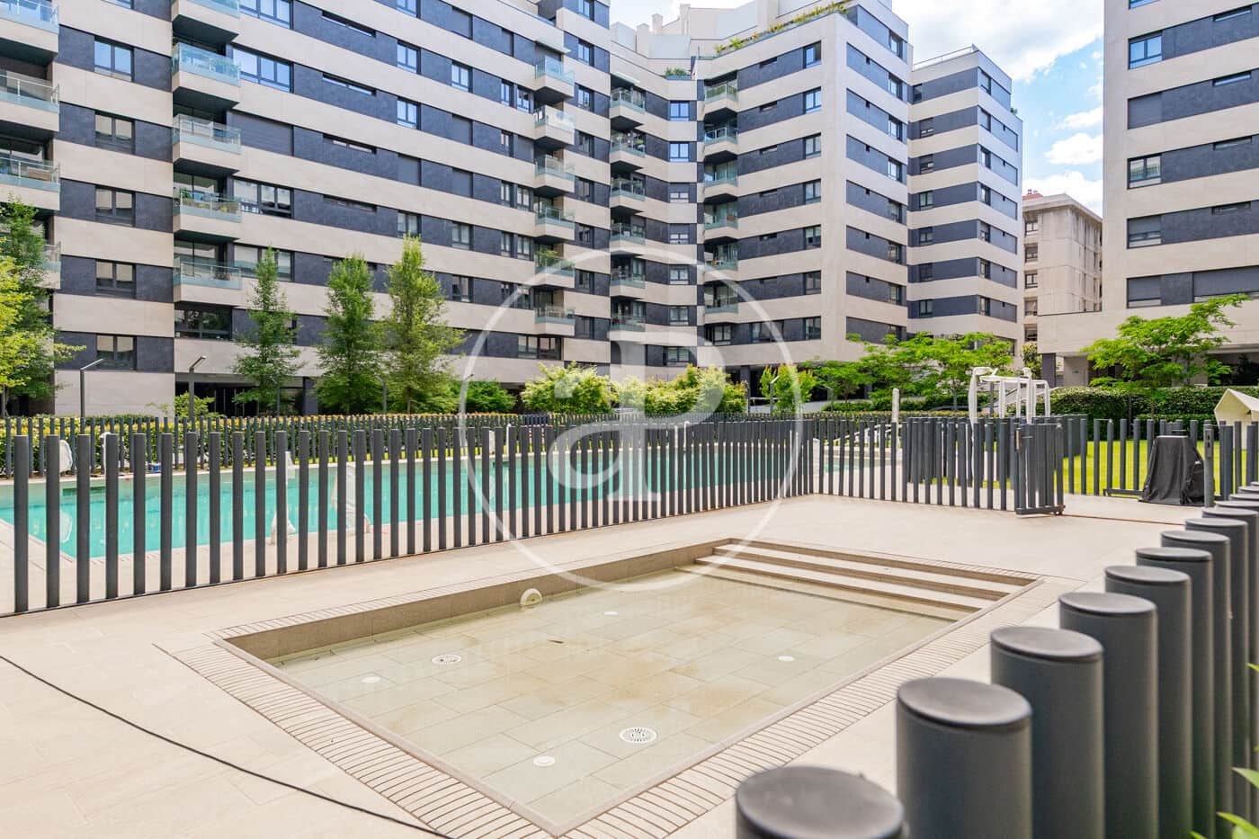 1 bedroom Apartment for sale in Madrid city with pool - € 880,000 (Ref: 9811589)