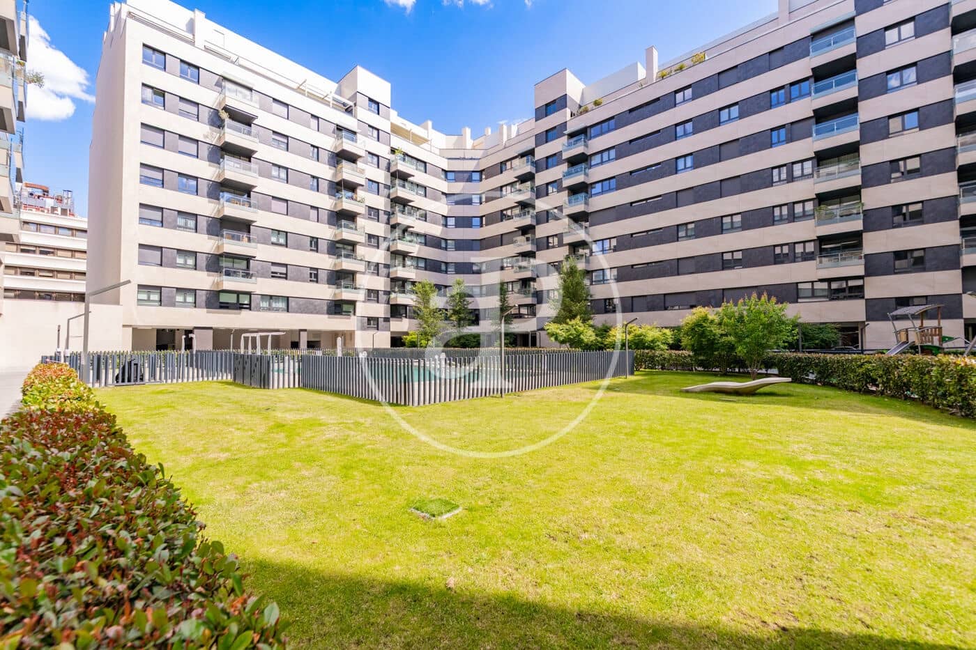 1 bedroom Apartment for sale in Madrid city with pool - € 880,000 (Ref: 9811589)