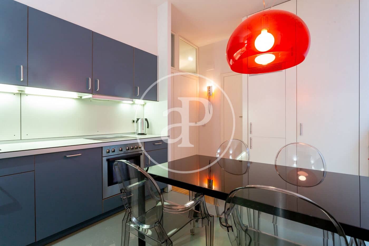 2 quarto Apartamento para arrendar em Madrid cidade - 2 100 € (Ref: 9811590)