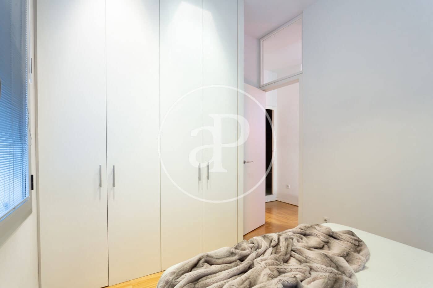 2 quarto Apartamento para arrendar em Madrid cidade - 2 100 € (Ref: 9811590)