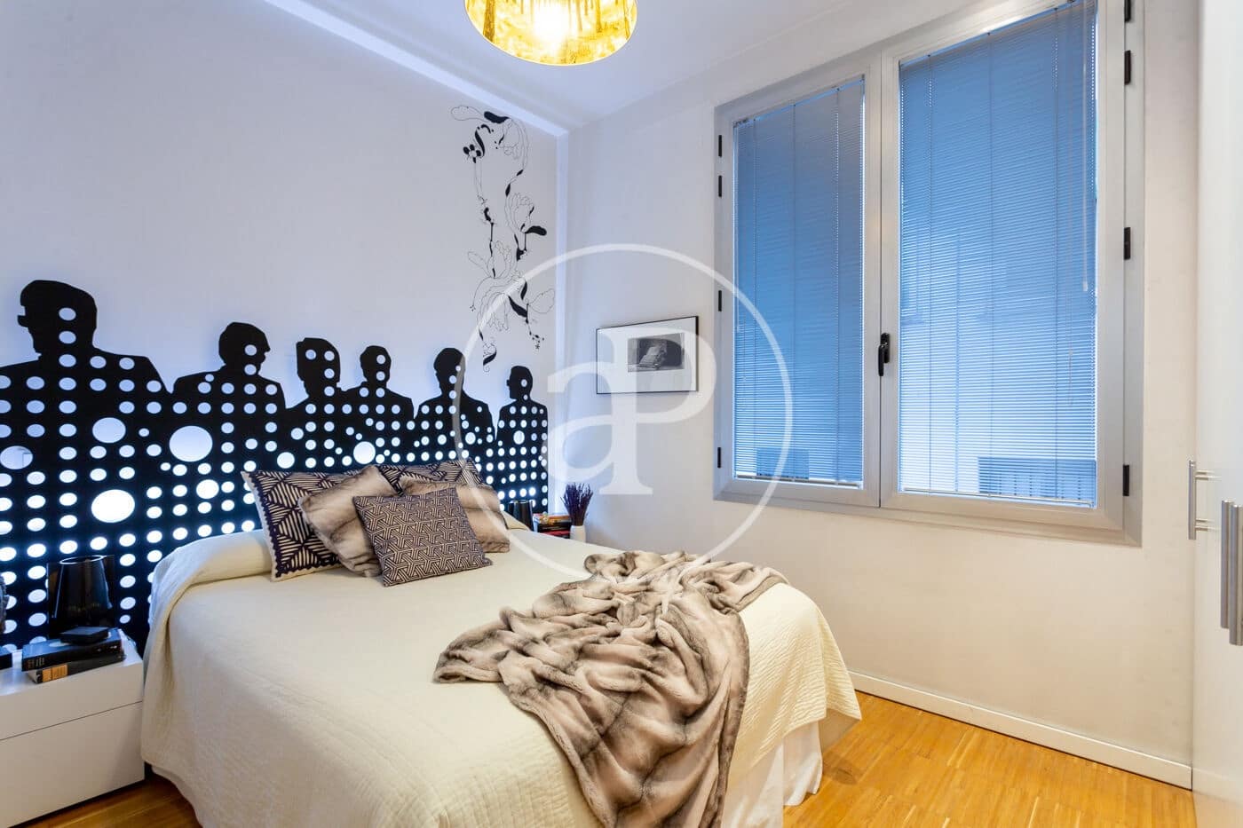 2 quarto Apartamento para arrendar em Madrid cidade - 2 100 € (Ref: 9811590)