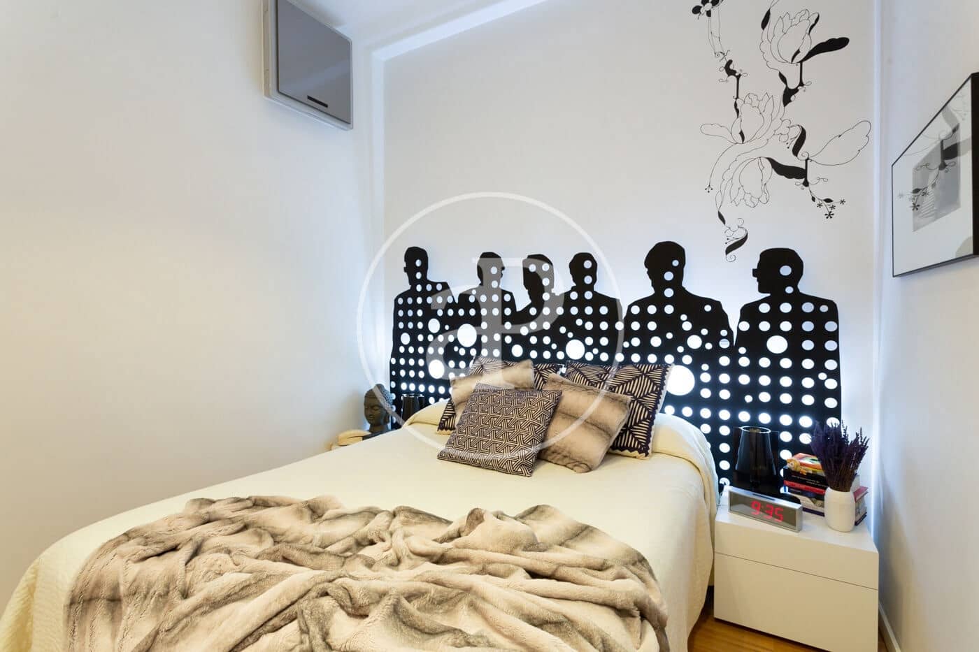 2 quarto Apartamento para arrendar em Madrid cidade - 2 100 € (Ref: 9811590)