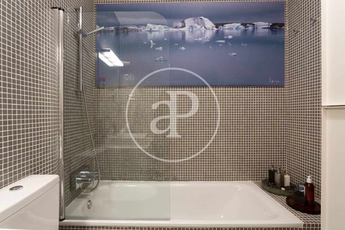 2 quarto Apartamento para arrendar em Madrid cidade - 2 100 € (Ref: 9811590)