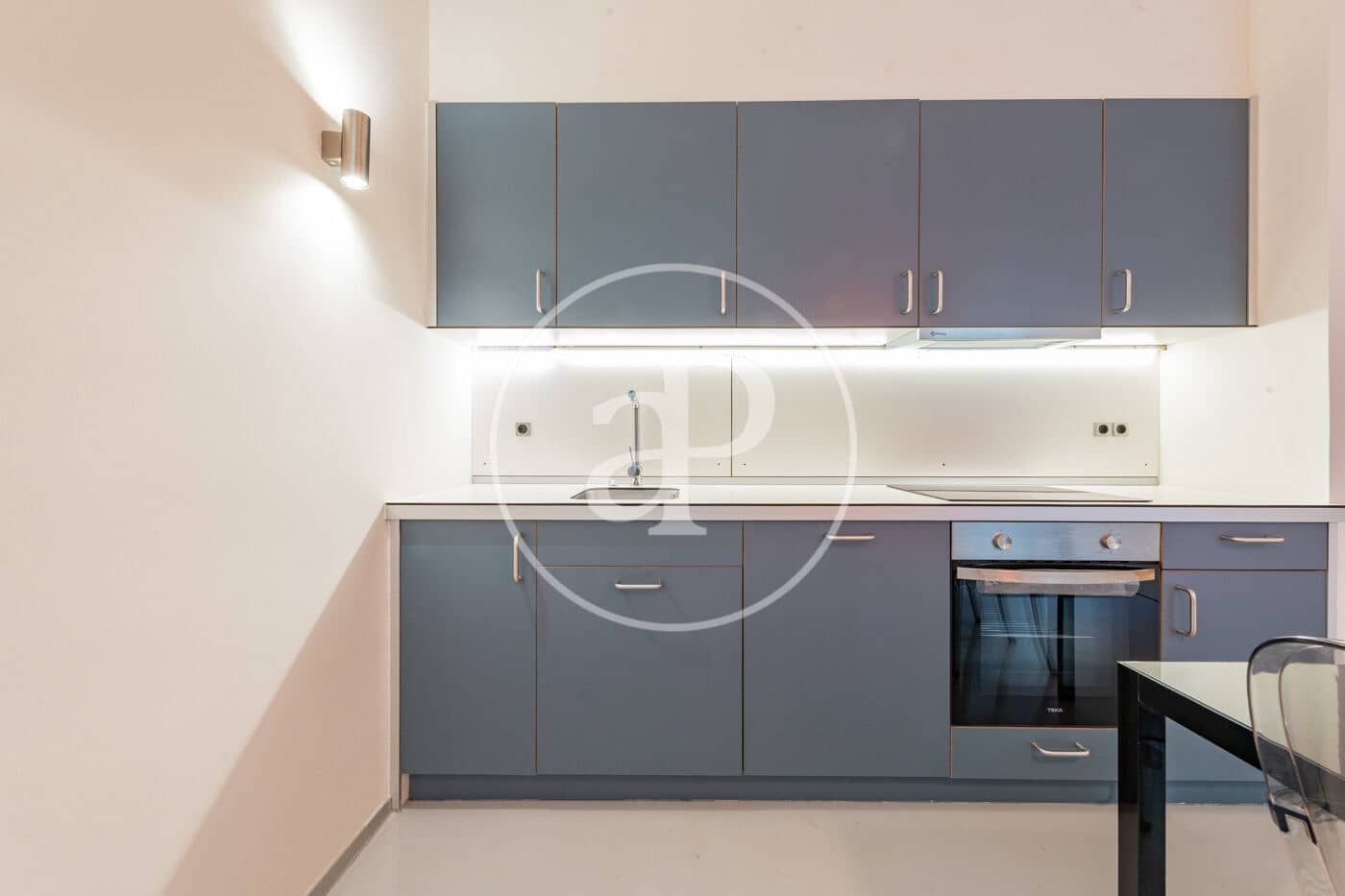 Apartamento de 2 habitaciones en Madrid ciudad en alquiler - 2.400 € (Ref: 9811590)