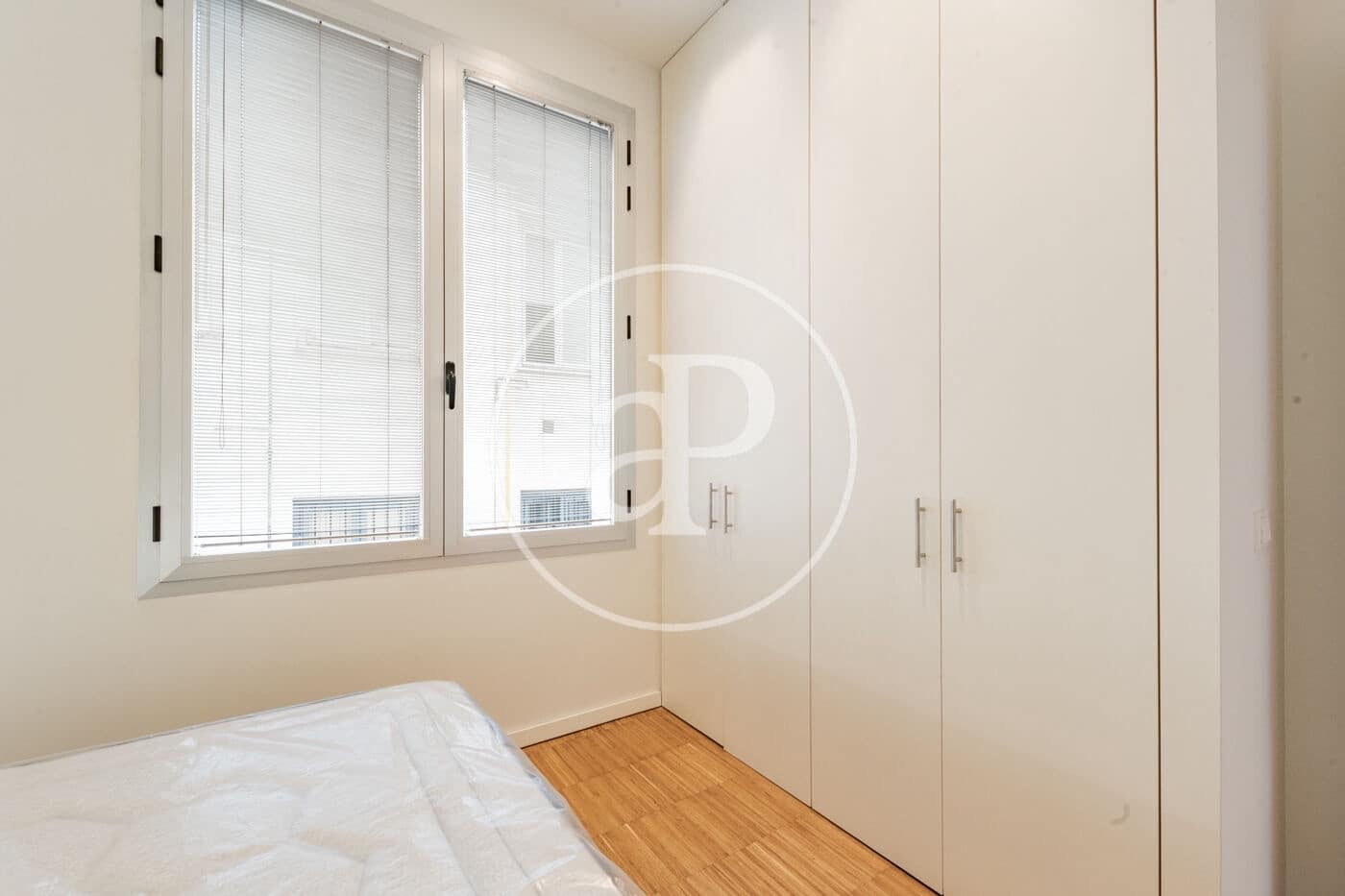 Apartamento de 2 habitaciones en Madrid ciudad en alquiler - 2.400 € (Ref: 9811590)