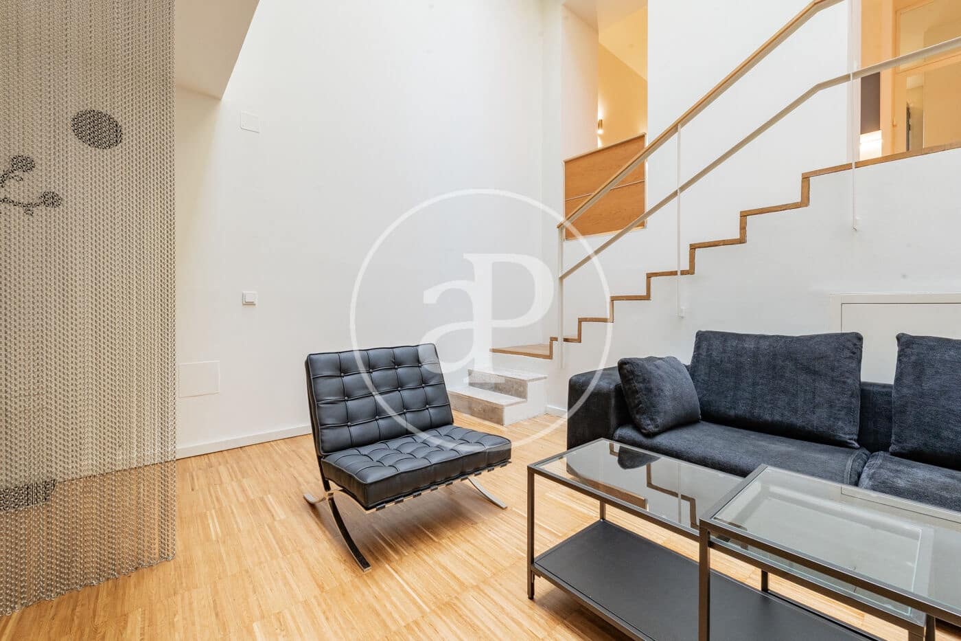 Apartamento de 2 habitaciones en Madrid ciudad en alquiler - 2.400 € (Ref: 9811590)
