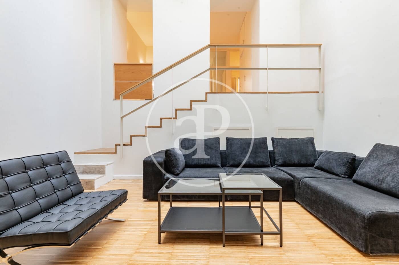Apartamento de 2 habitaciones en Madrid ciudad en alquiler - 2.400 € (Ref: 9811590)