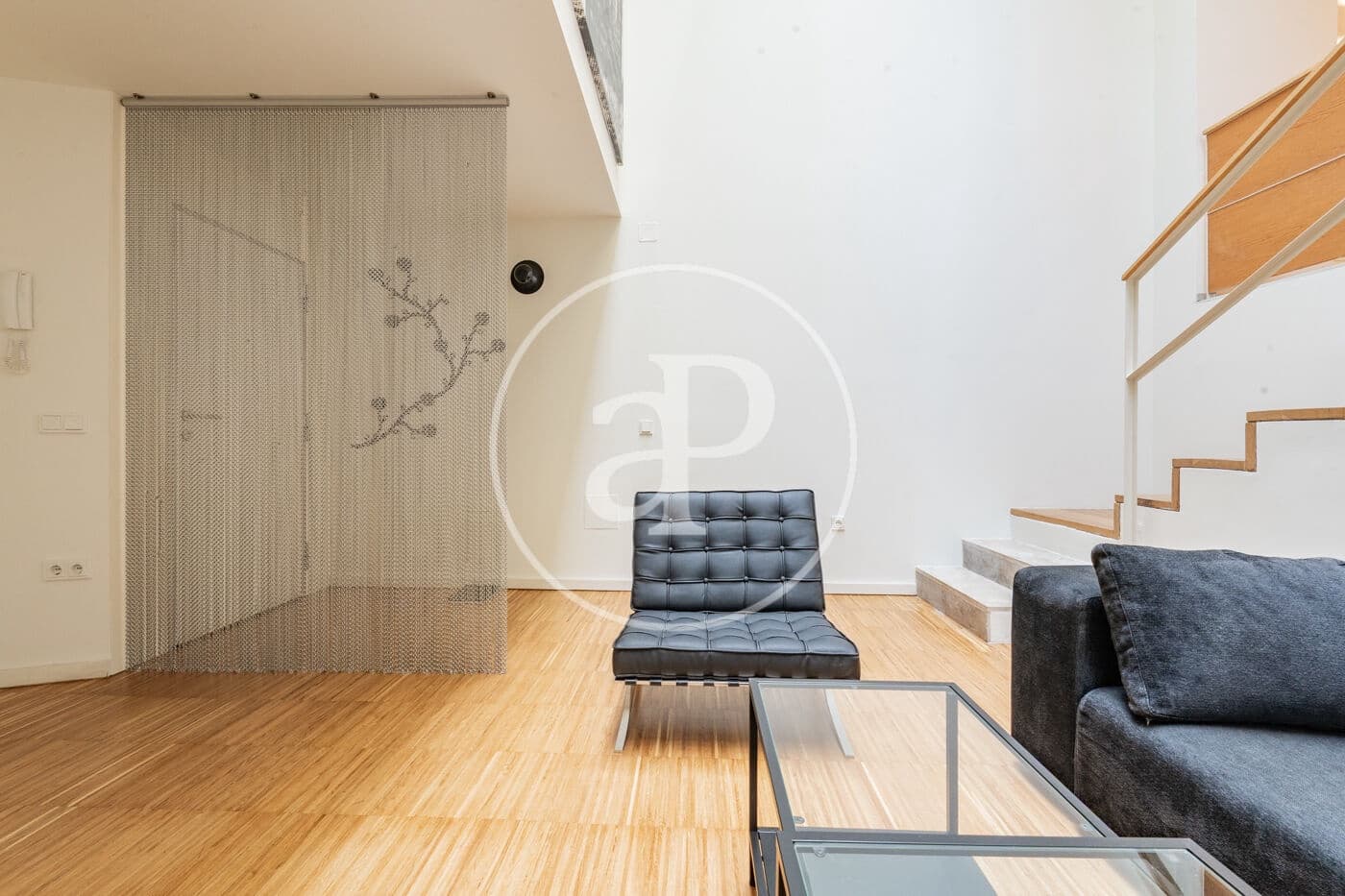 Apartamento de 2 habitaciones en Madrid ciudad en alquiler - 2.400 € (Ref: 9811590)