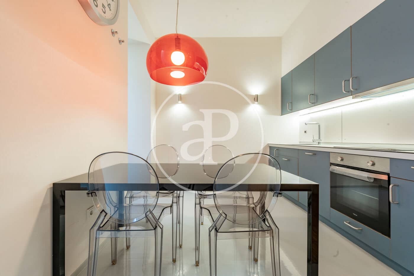 Apartamento de 2 habitaciones en Madrid ciudad en alquiler - 2.400 € (Ref: 9811590)