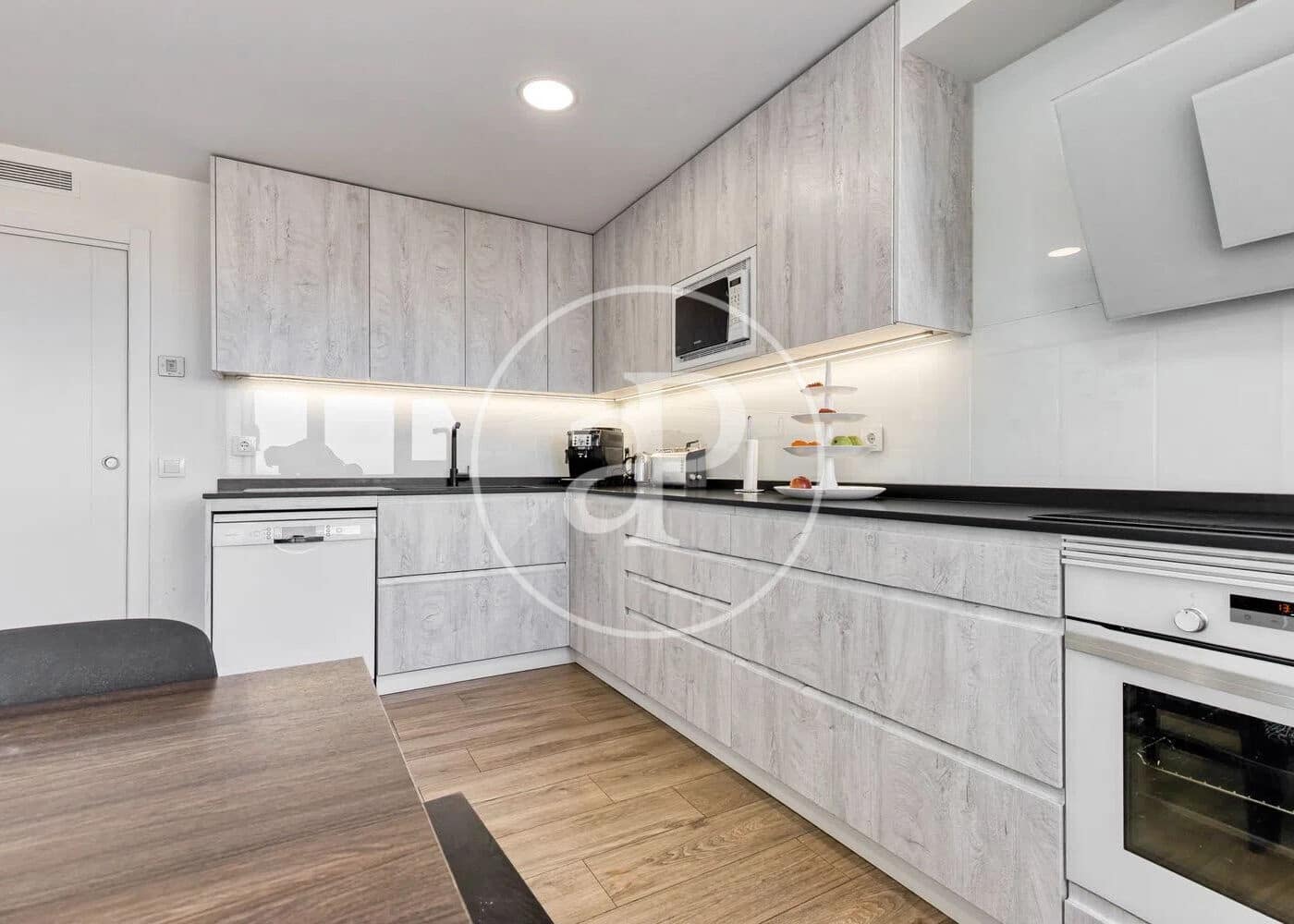 5 Zimmer Apartment zu verkaufen in Madrid Stadt mit Pool - 1.330.000 € (Ref: 9811591)