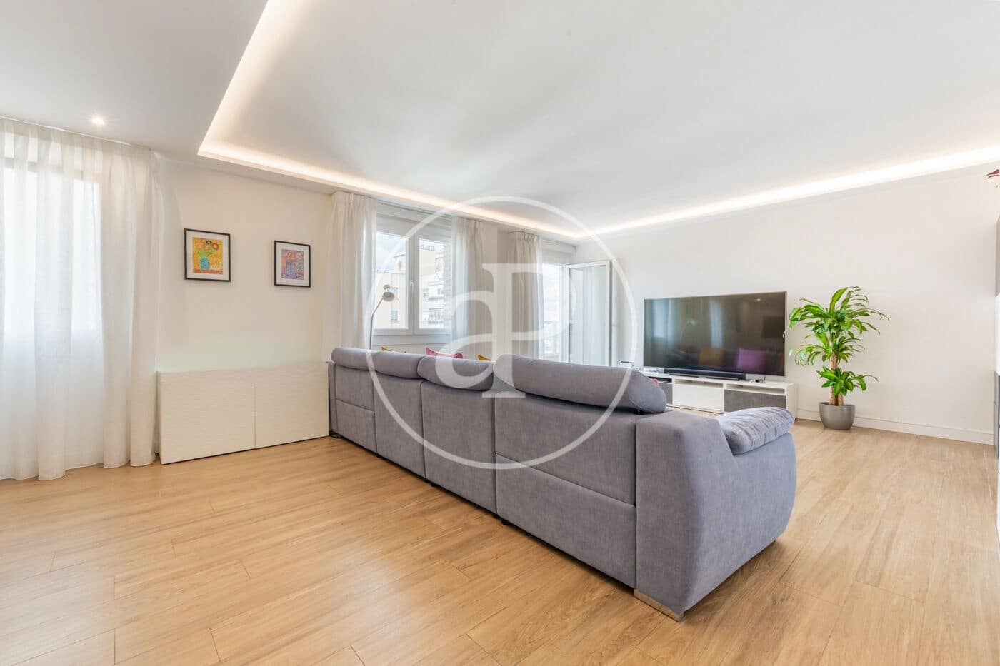 5 bedroom Apartment for sale in Madrid city with pool - € 1,330,000 (Ref: 9811591)