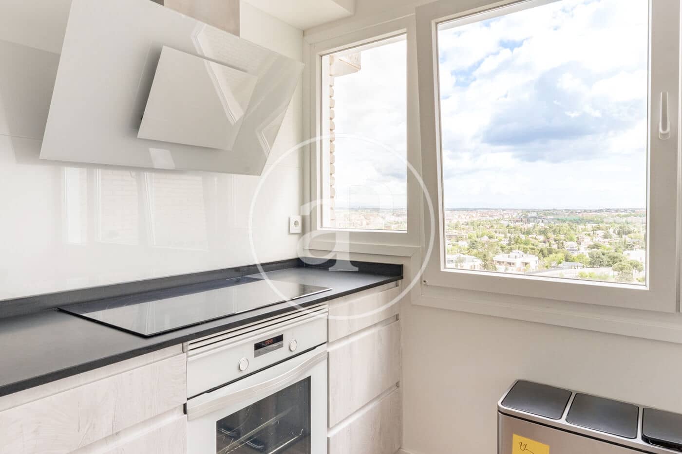 5 bedroom Apartment for sale in Madrid city with pool - € 1,330,000 (Ref: 9811591)