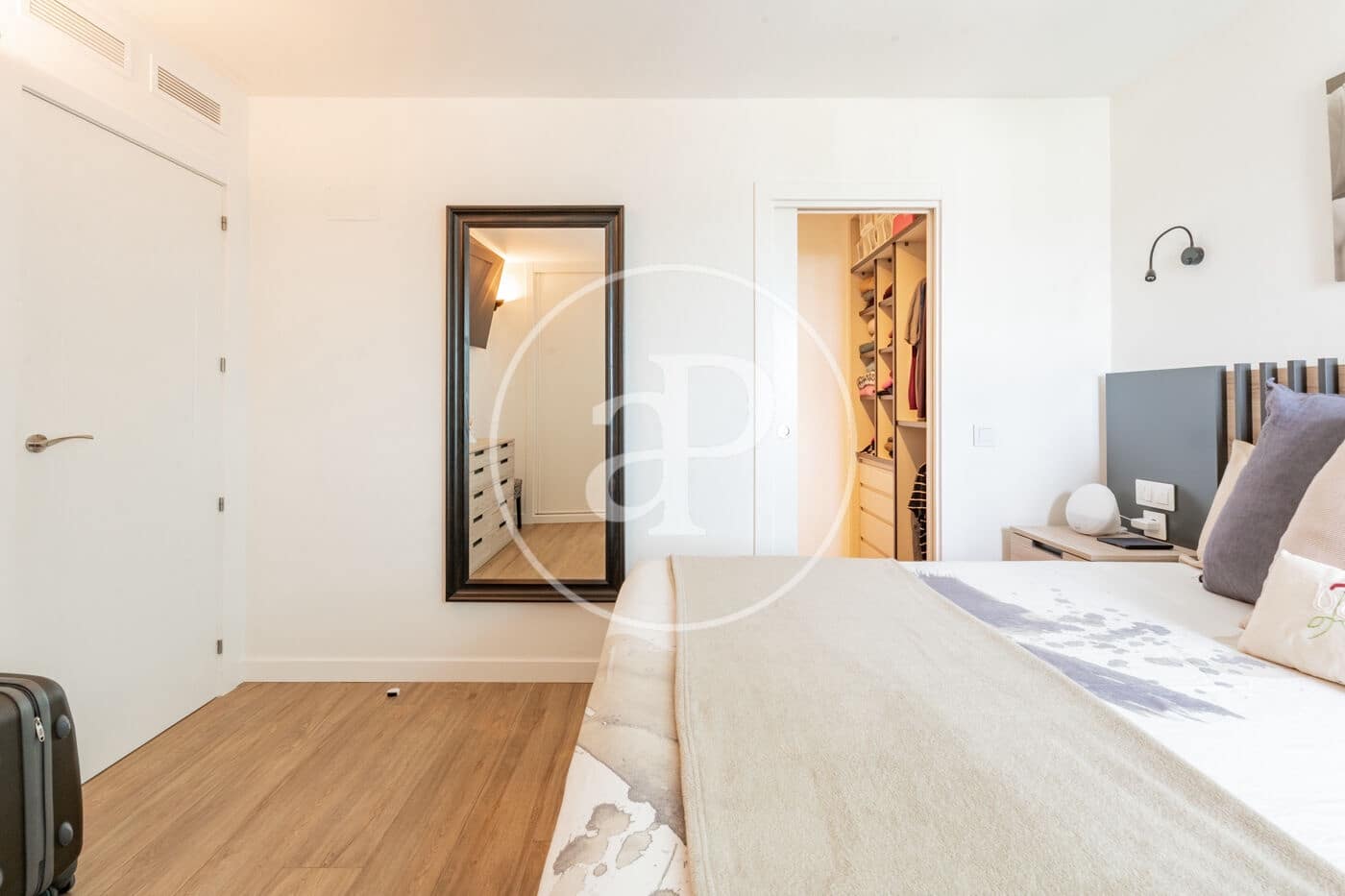 5 bedroom Apartment for sale in Madrid city with pool - € 1,330,000 (Ref: 9811591)