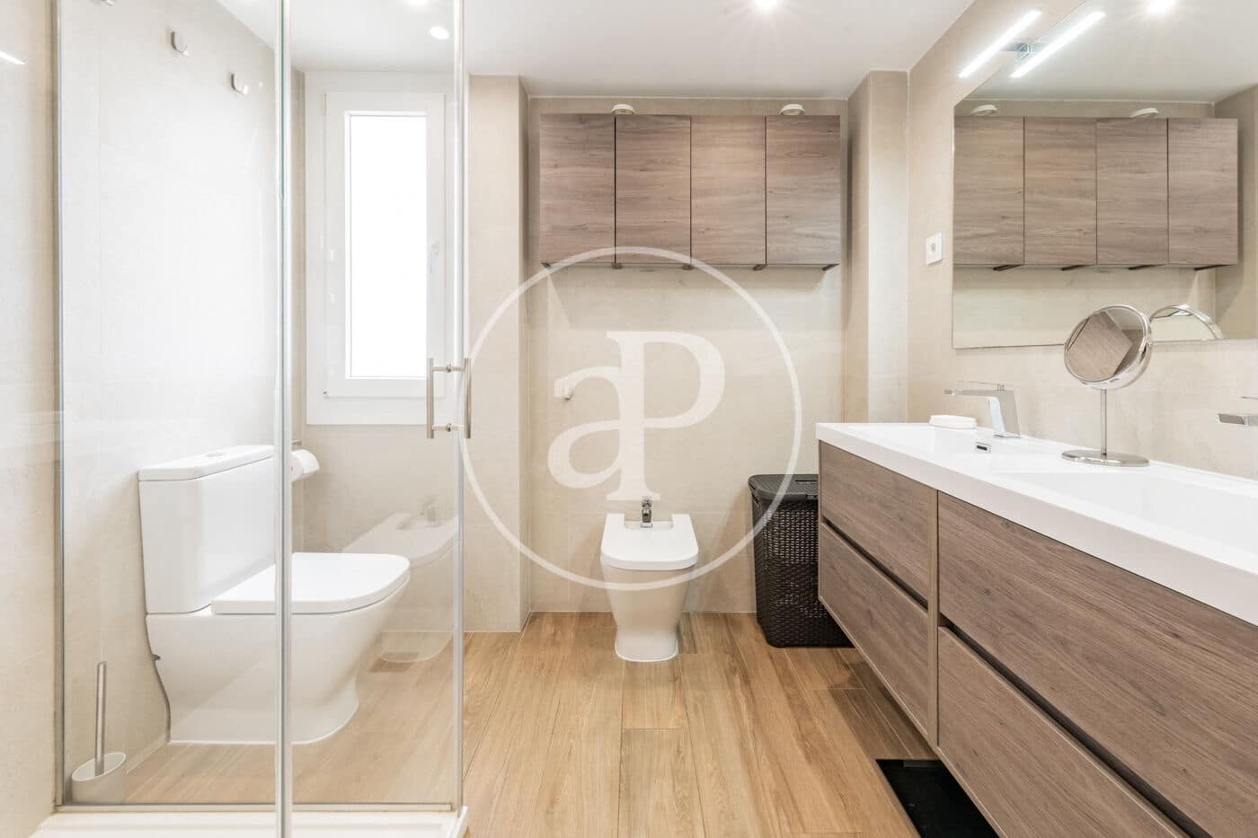 5 bedroom Apartment for sale in Madrid city with pool - € 1,330,000 (Ref: 9811591)