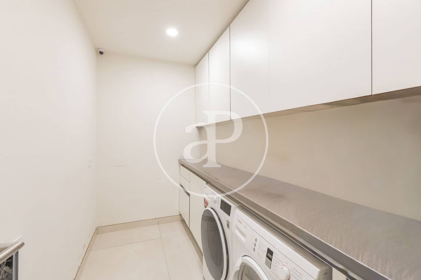Chalet de 5 habitaciones en San Sebastián de los Reyes en venta con piscina - 1.500.000 € (Ref: 9811592)