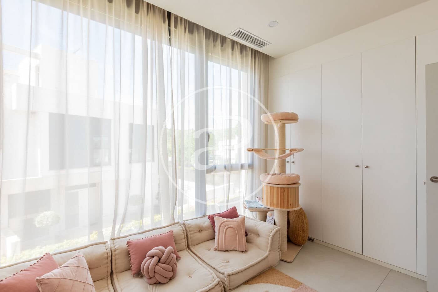 Chalet de 5 habitaciones en San Sebastián de los Reyes en venta con piscina - 1.500.000 € (Ref: 9811592)