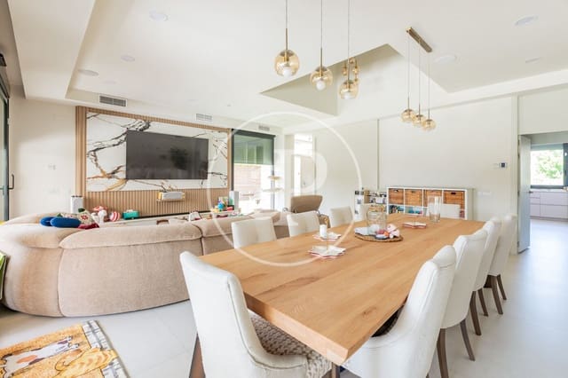 Chalet de 5 habitaciones en Fuente del Fresno, San Sebastián de los Reyes en venta con piscina - 1.500.000 € (Ref: 9811592)