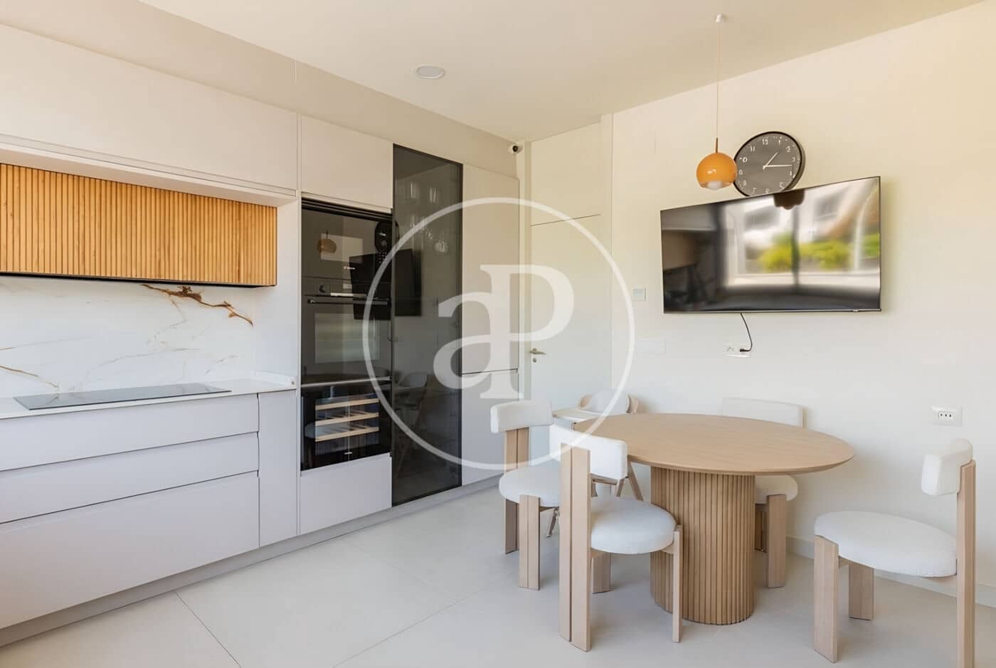 Chalet de 5 habitaciones en San Sebastián de los Reyes en venta con piscina - 1.500.000 € (Ref: 9811592)