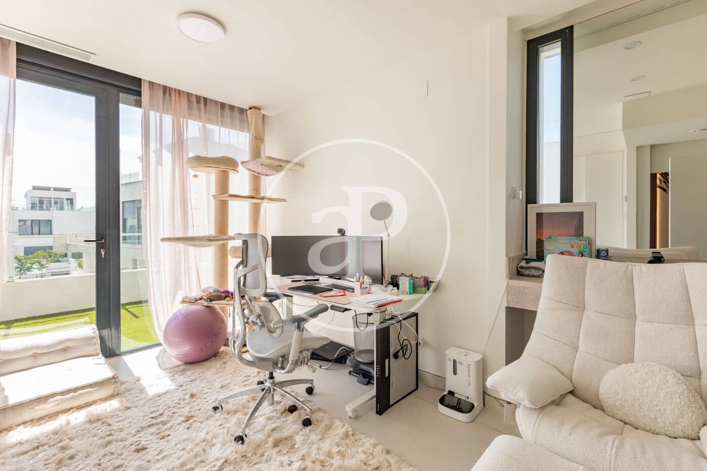 Chalet de 5 habitaciones en San Sebastián de los Reyes en venta con piscina - 1.500.000 € (Ref: 9811592)
