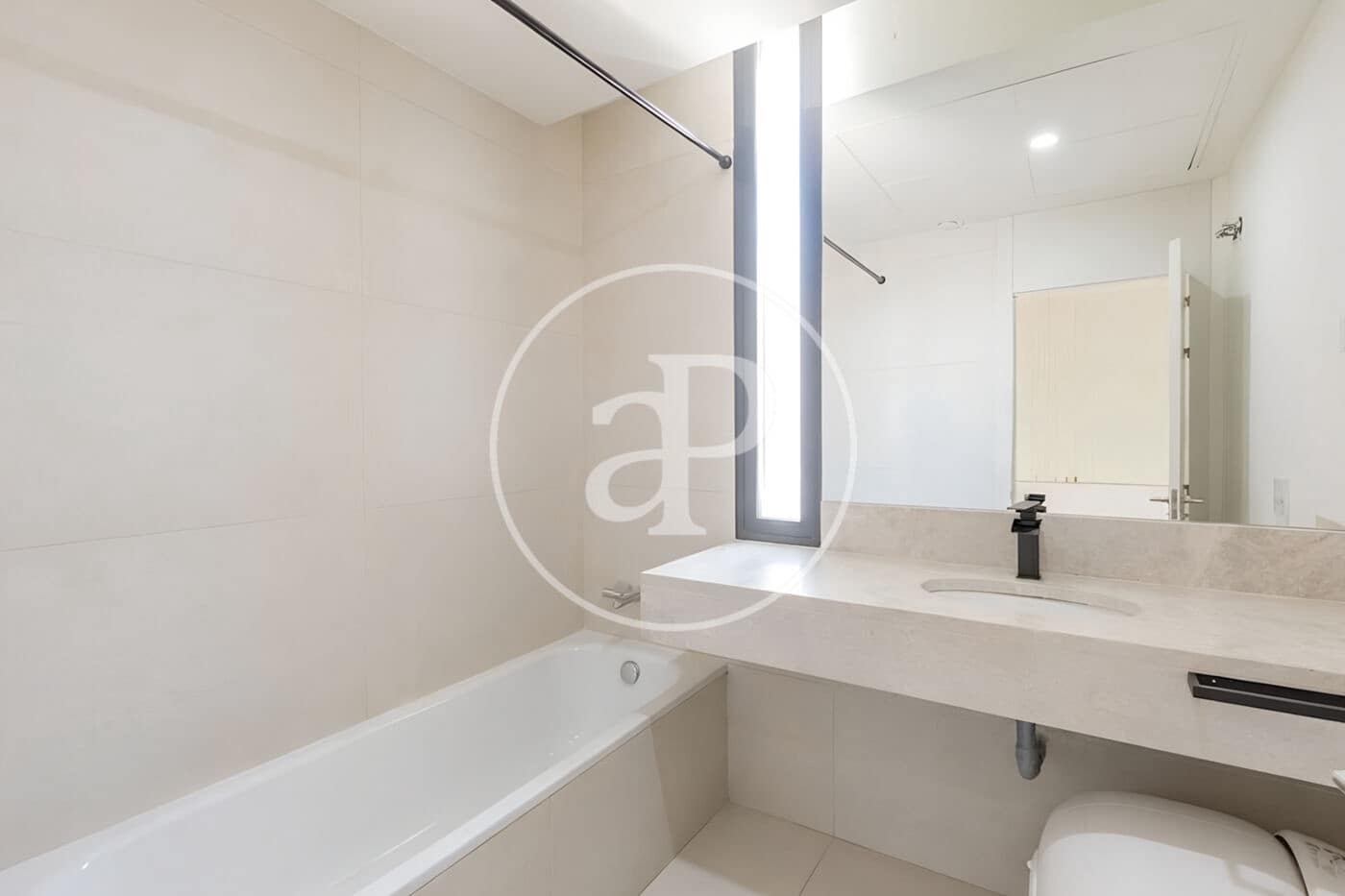 Chalet de 5 habitaciones en San Sebastián de los Reyes en venta con piscina - 1.500.000 € (Ref: 9811592)