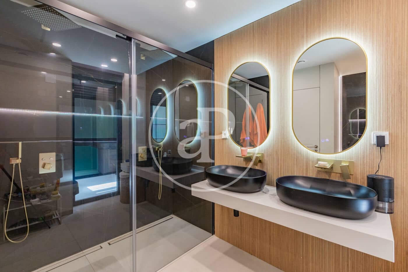 Chalet de 5 habitaciones en San Sebastián de los Reyes en venta con piscina - 1.500.000 € (Ref: 9811592)
