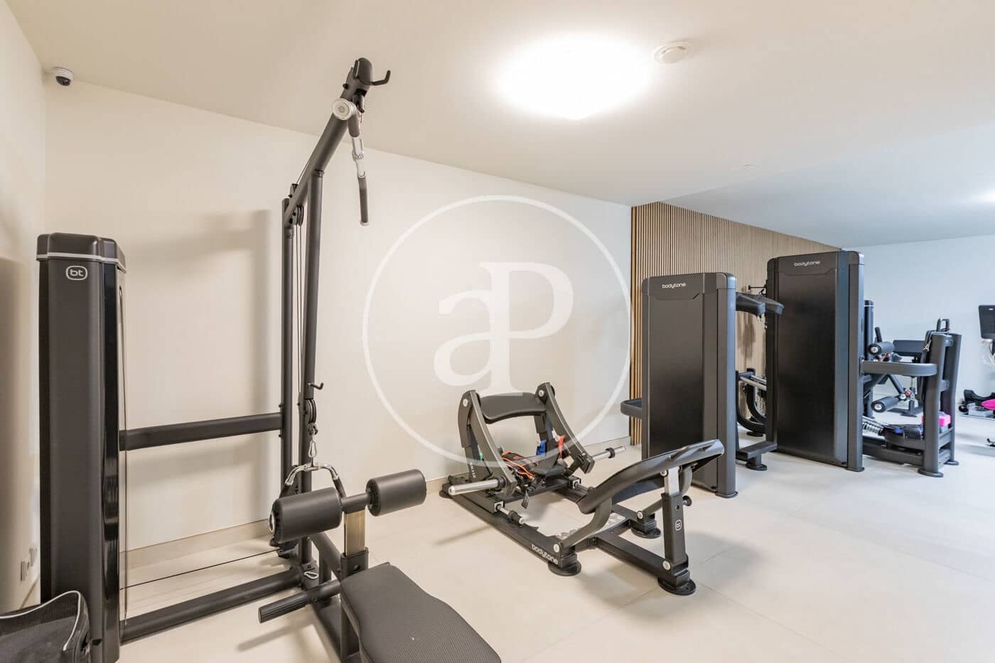 Chalet de 5 habitaciones en San Sebastián de los Reyes en venta con piscina - 1.500.000 € (Ref: 9811592)