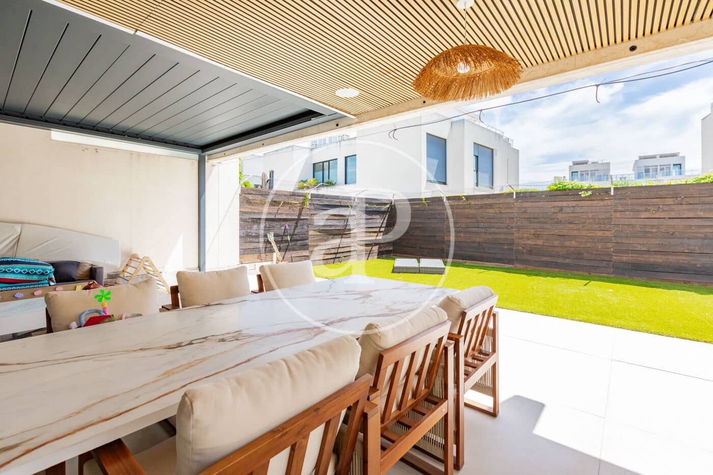 Chalet de 5 habitaciones en San Sebastián de los Reyes en venta con piscina - 1.500.000 € (Ref: 9811592)