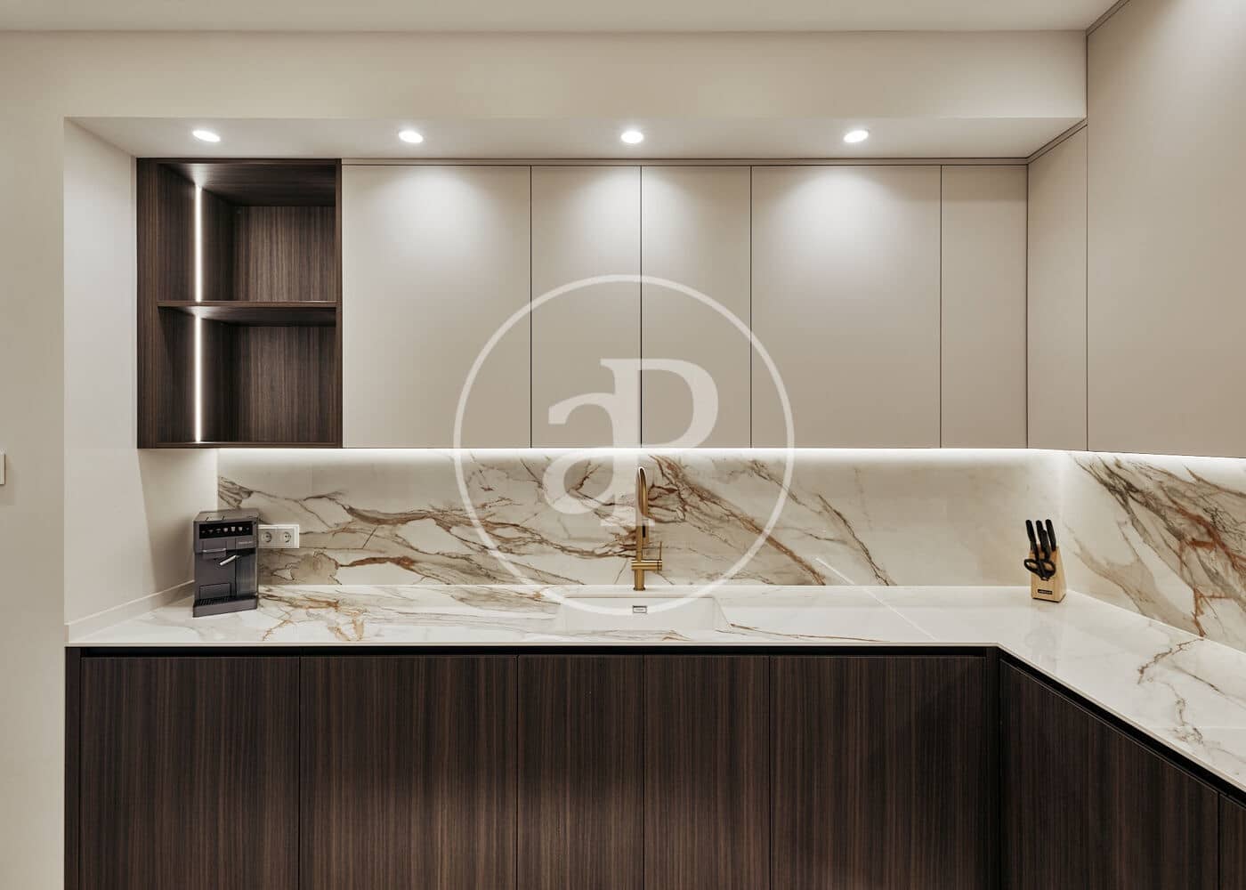 4 soveværelse Lejlighed til salg i Madrid by - € 2.399.000 (Ref: 9811594)