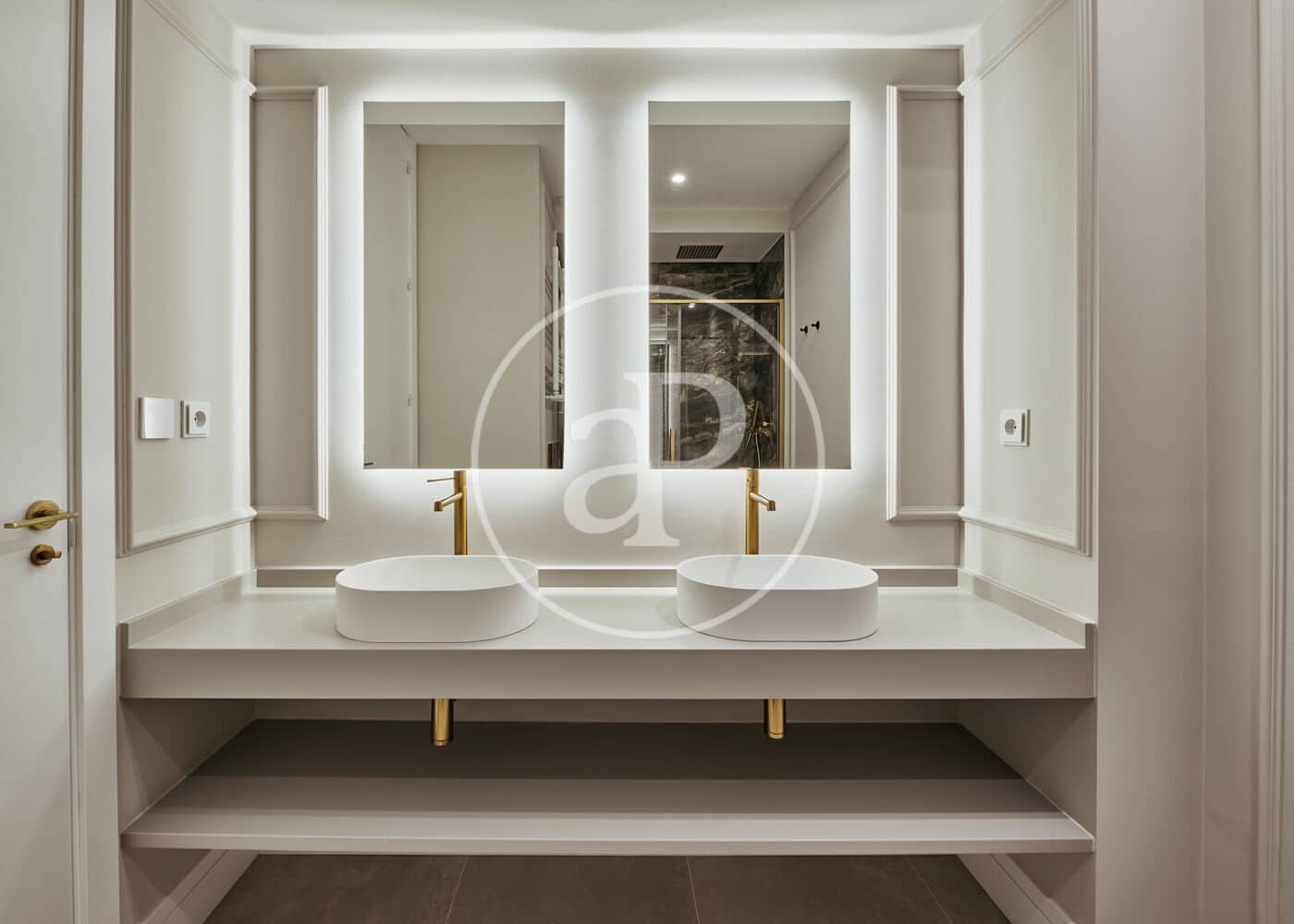 4 soveværelse Lejlighed til salg i Madrid by - € 2.399.000 (Ref: 9811594)