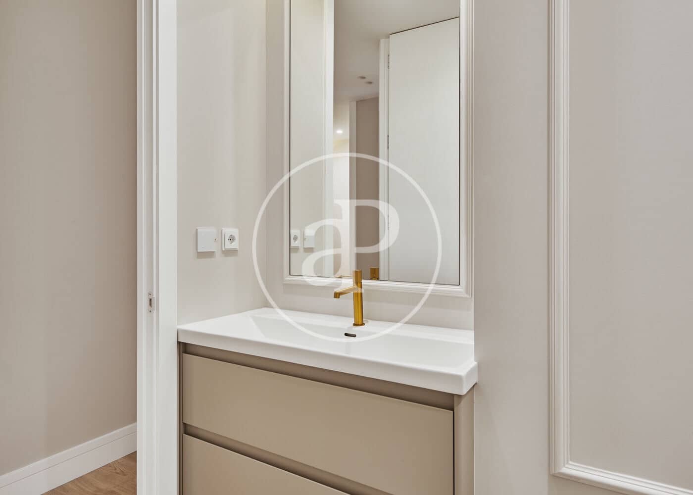 4 soveværelse Lejlighed til salg i Madrid by - € 2.399.000 (Ref: 9811594)
