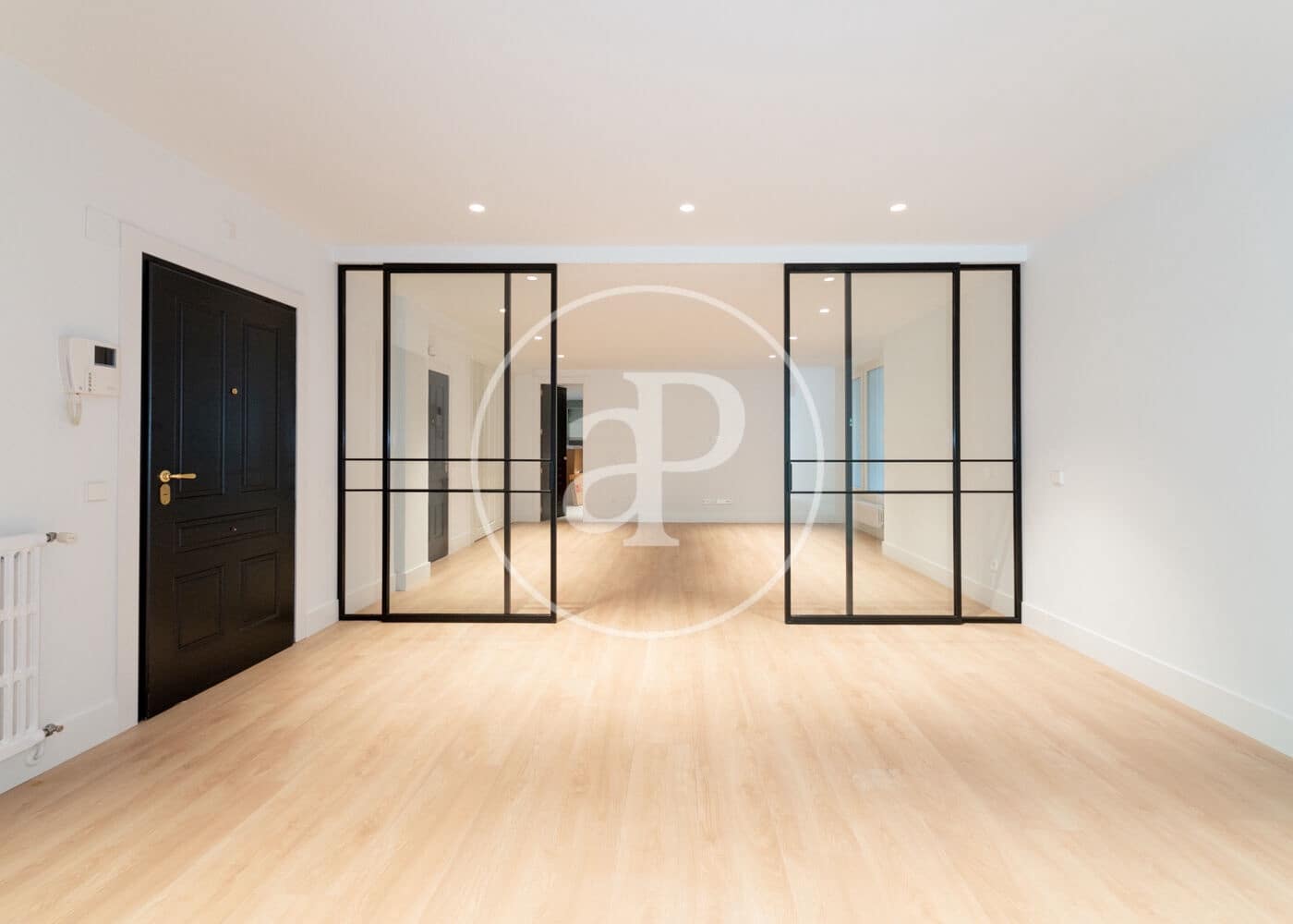 4 quarto Apartamento para arrendar em Madrid cidade - 10 000 € (Ref: 9811595)