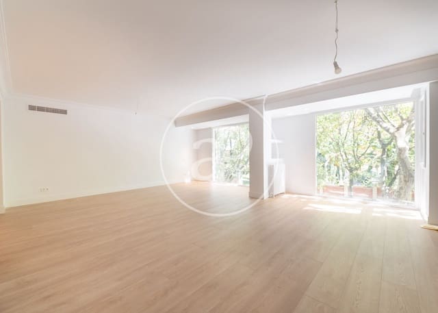 4 quarto Apartamento para arrendar em Castellana, Madrid cidade - 10 000 € (Ref: 9811595)