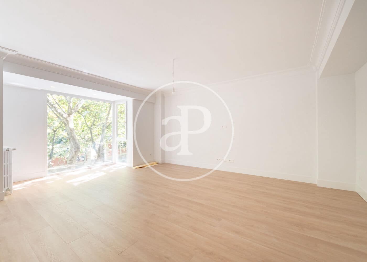 4 quarto Apartamento para arrendar em Madrid cidade - 10 000 € (Ref: 9811595)