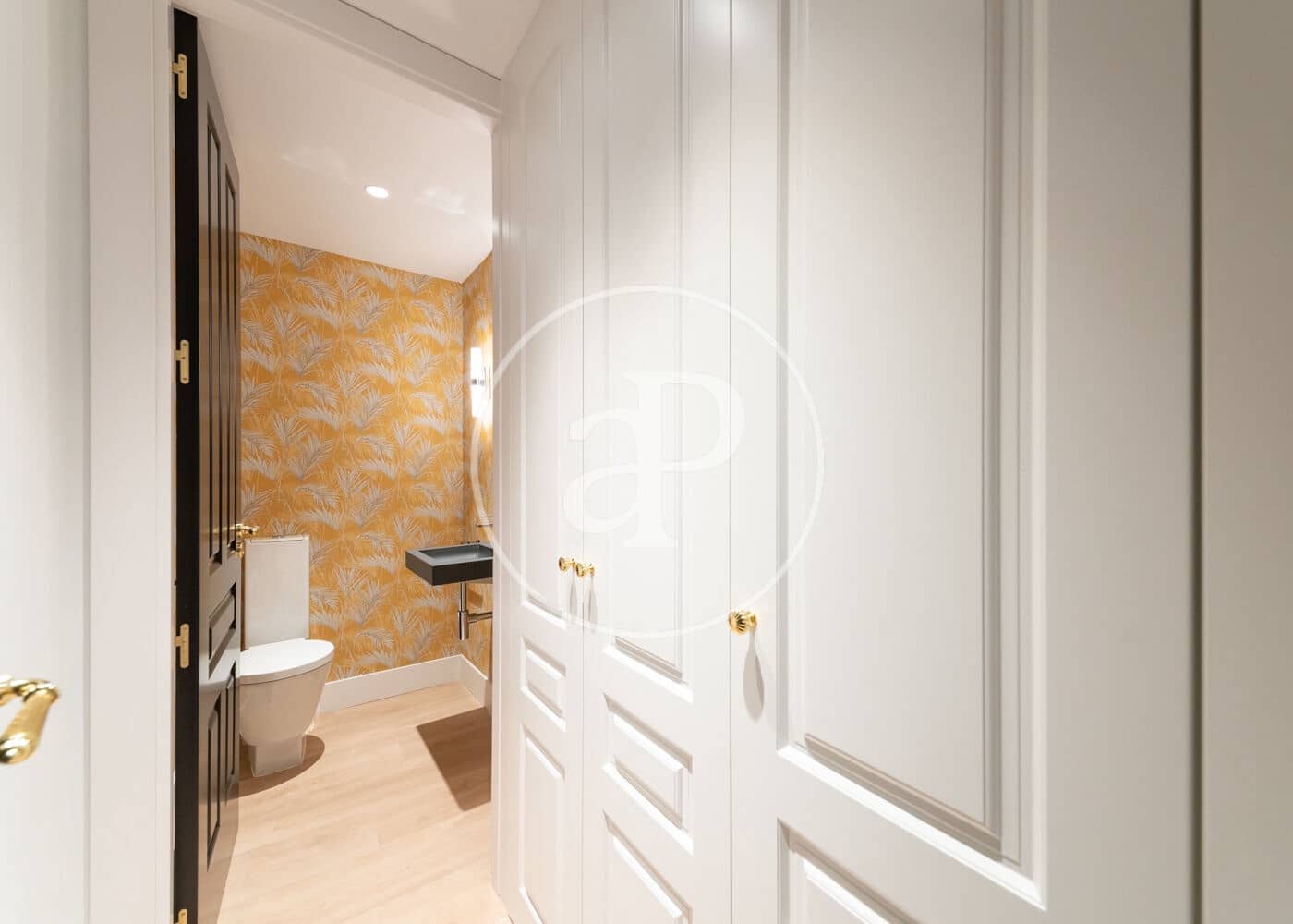 4 quarto Apartamento para arrendar em Madrid cidade - 10 000 € (Ref: 9811595)