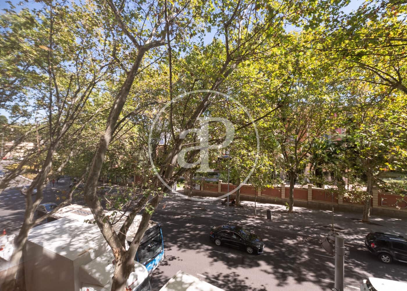 4 quarto Apartamento para arrendar em Madrid cidade - 10 000 € (Ref: 9811595)
