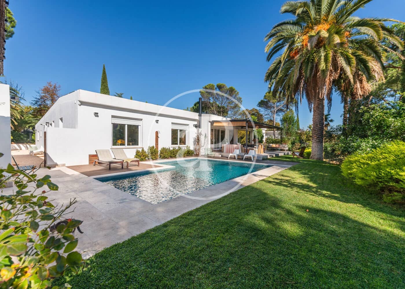 7 Zimmer Villa zu verkaufen in Pozuelo de Alarcon mit Pool - 4.975.000 € (Ref: 9815857)