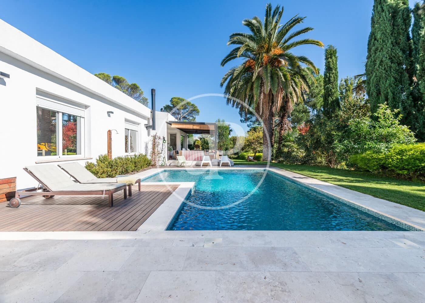 7 Zimmer Villa zu verkaufen in Pozuelo de Alarcon mit Pool - 4.975.000 € (Ref: 9815857)