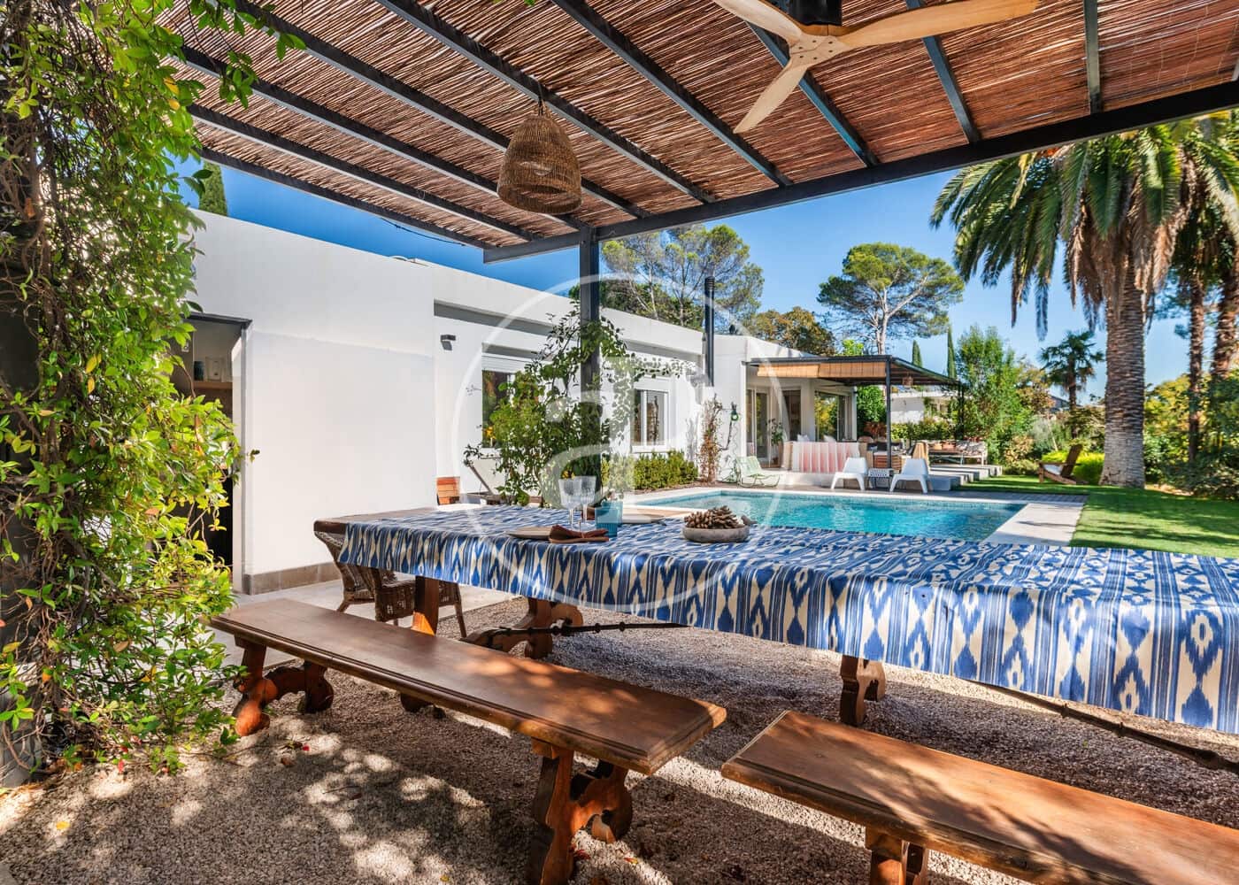 7 Zimmer Villa zu verkaufen in Pozuelo de Alarcon mit Pool - 4.975.000 € (Ref: 9815857)