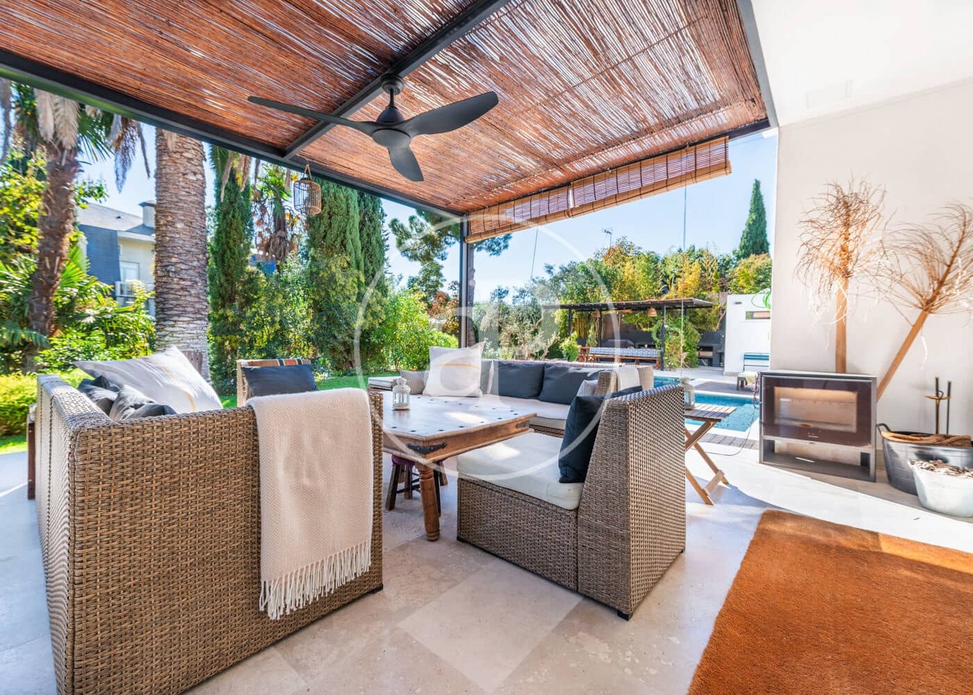 7 Zimmer Villa zu verkaufen in Pozuelo de Alarcon mit Pool - 4.975.000 € (Ref: 9815857)