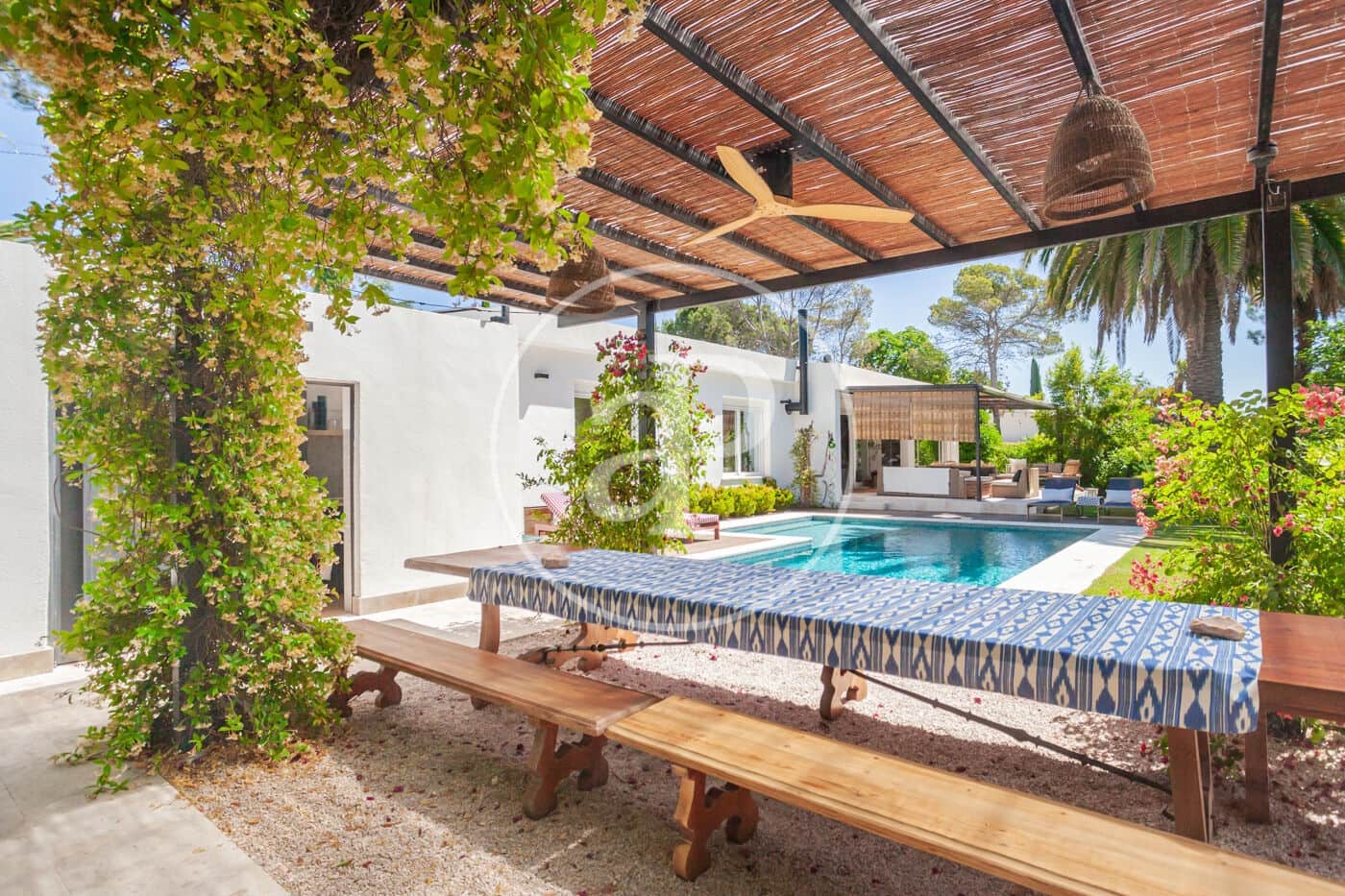7 bedroom Villa for sale in Pozuelo de Alarcon with pool - € 4,975,000 (Ref: 9815857)
