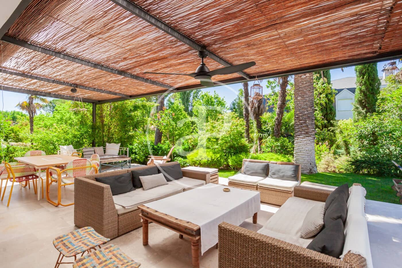 7 bedroom Villa for sale in Pozuelo de Alarcon with pool - € 4,975,000 (Ref: 9815857)